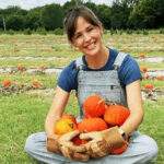 The Star Revived Her Grandparents’ Farm And Grows Vegetables And Keeps Cows: Jennifer Garner Showed Her Heaven-like Garden!