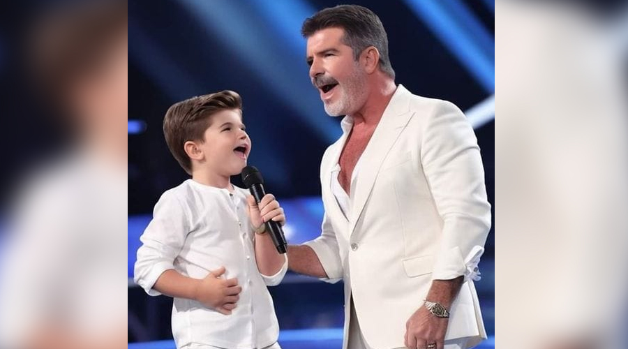 It was an unforgettable! Simon Cowell and Son sing an Adorably Angelic Version of “Don’t Stop Believin”!