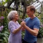 A GRANDSON TOOK HIS TERMINALLY ILL GRANDMOTHER ON A DATE—SHE BURST INTO TEARS UPON SEEING HIS FINAL SURPRISE.