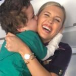 THE FLIGHT ATTENDANT WHO WHISPERED SOMETHING THAT CHANGED EVERYTHING