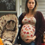 Mom Sells Old Stroller to Feed 4 Kids, Finds It on Her Doorstep the Next Day with Note Inside – Story of the Day