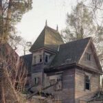 This house looked like it was about to fall into itself until one family stepped in