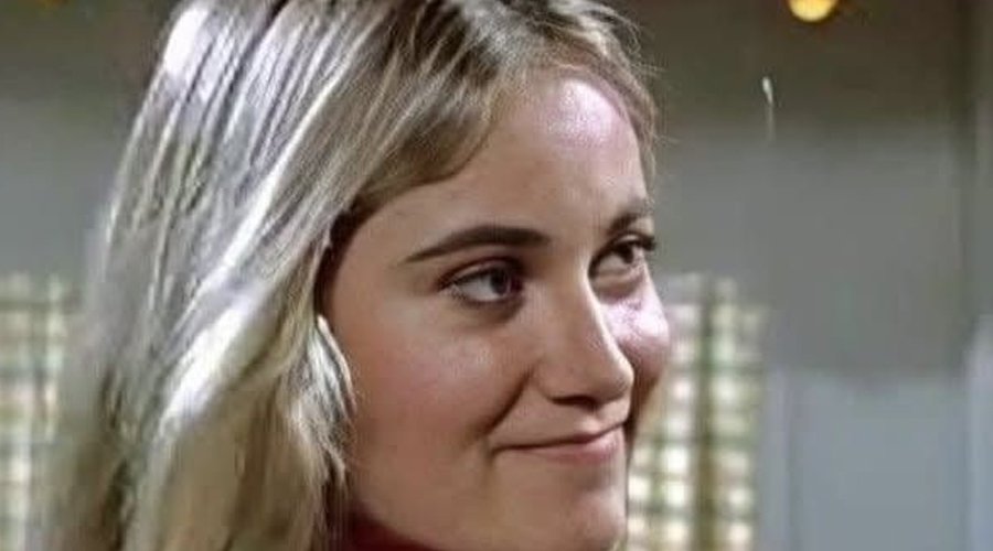 Marcia Brady CameI T0E Might Be The Best ln HoIIywood, Hold Y0UR Breath…
