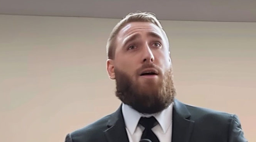 My Brother Forbade Me from Giving the Speech at Our Mom’s Funeral Because ‘No One