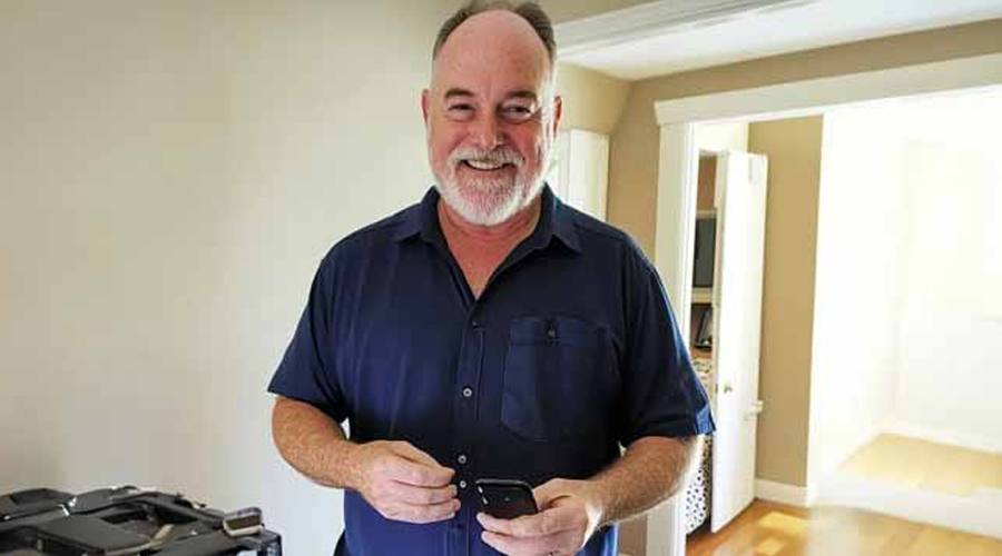 My Dad Had Dozens of Affairs, Thinking Our Mom Would Never Leave Him – What She Did to Him Stunned Everyone