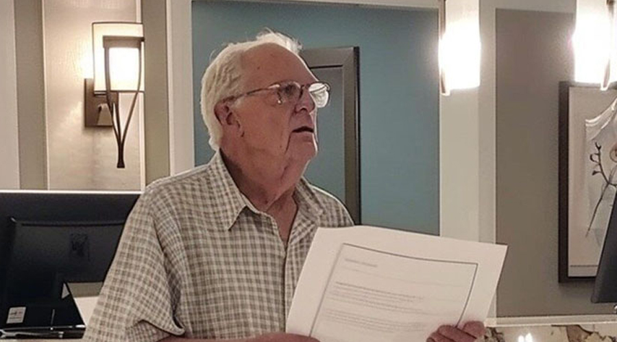 My Family Left Grandpa at the Hotel to Avoid Paying — They Didn’t Realize…