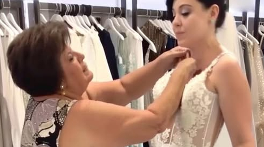 My Mom Told Me Not to Wear My Wedding Dress Because “It Would Outshine My Sister’s” — At My Own Wedding