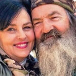Duck Dynastys Phil Robertson dies after devastating health battle