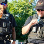 She carried her freezer pop straight up to the cops and gave them a note from her mother
