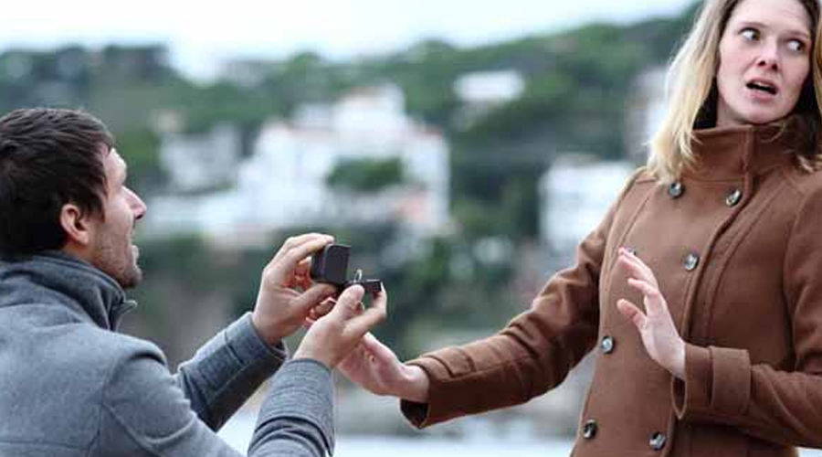 Woman Realizes Her Boyfriend Has Betrayed Her the Moment He Proposes to Her — Story of the Day