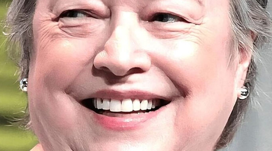 Kathy Bates likes ‘not having breasts’ after her cancer battle They were like 10 pounds’