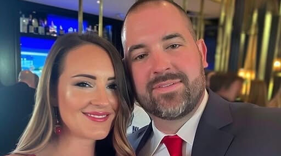 ME AND MY HIGH SCHOOL CRUSH MET YEARS LATER. HE INVITED ME ON A RESTAURANT DATE BUT WHEN IT WAS TIME TO PAY THE BILL, I WAS SPEECHLESS