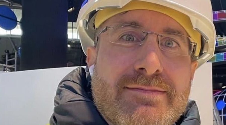 MY FATHER-IN-LAW CALLED ME “JUST A WORKER” — BUT TODAY HE SAW THE TRUTH