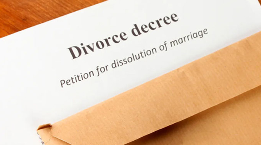 My Husband Filed for Divorce Right After I Inherited My Mom’s Fortune He Thought He Hit the Jackpot, but My Mom Outsmarted Him